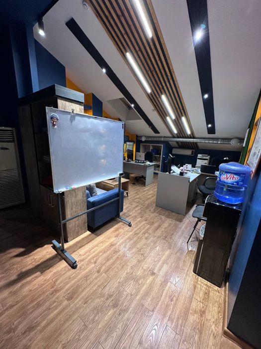 Аренда Офис-мансарда 300 м² в центре (SM)