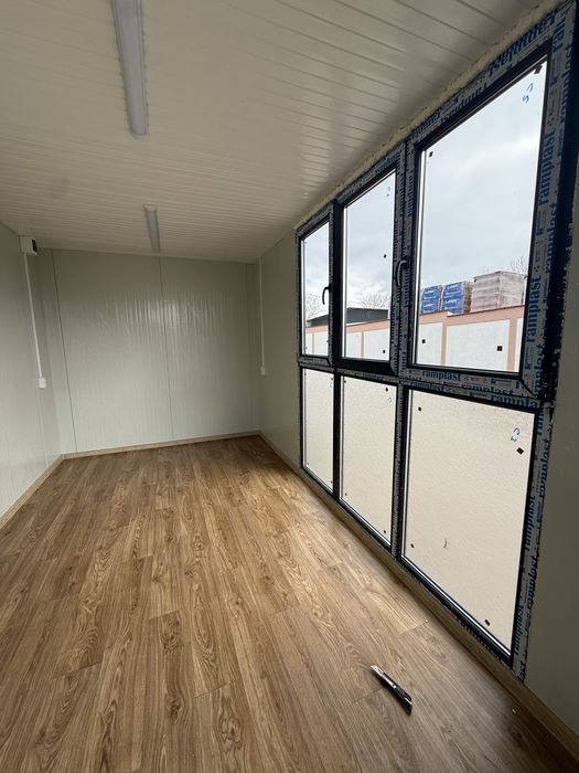 Vand containere modulare tip birou cu grup sanitar