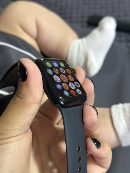 Apple Watch SE (GPS, 2‑го поколения)