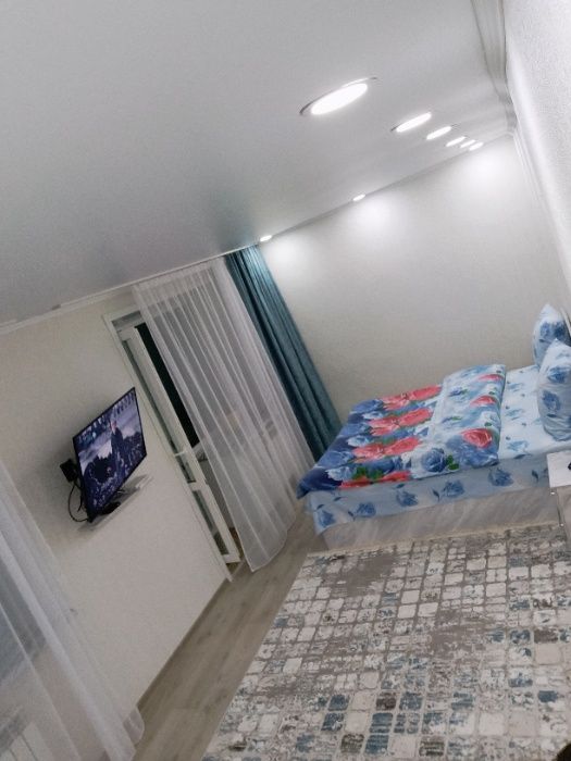 1-ая в самом центре пр. Победы