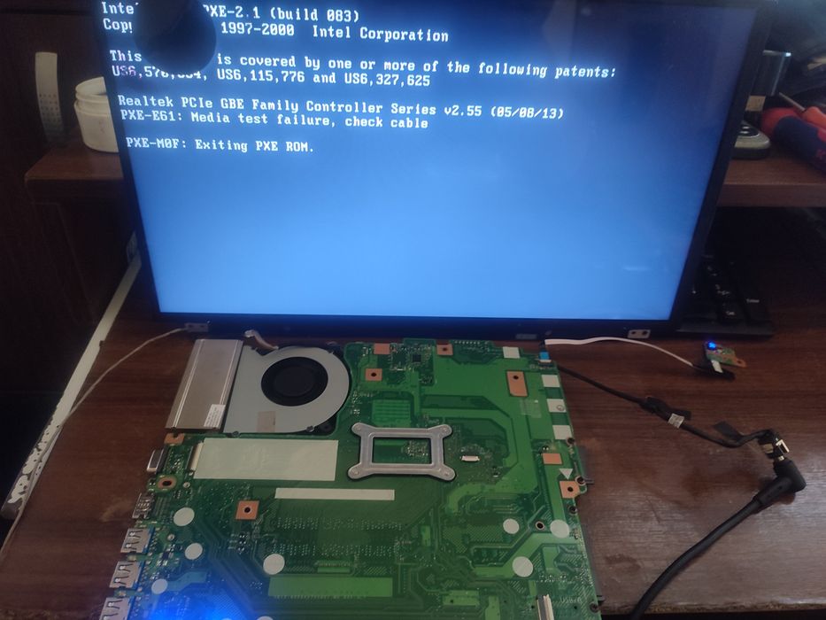 Placa de baza laptop Fujitsu Siemens A514 - procesor i3-4005u