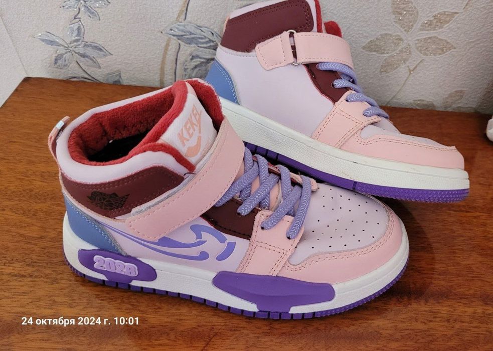 Обувь на девочку 6-7 лет