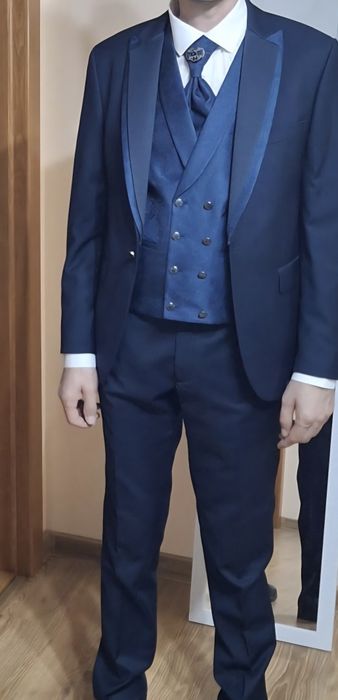 Costum elegant bleumarin