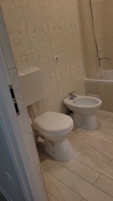 Inchiriez apartament cu 2 camere si parcare