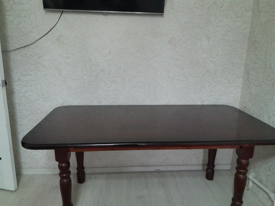 Продаётся стол в хорошем состоянии