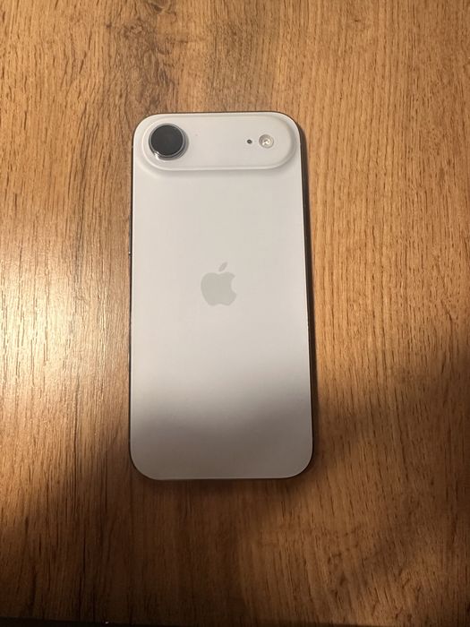 Продам Iphone Air sky blue