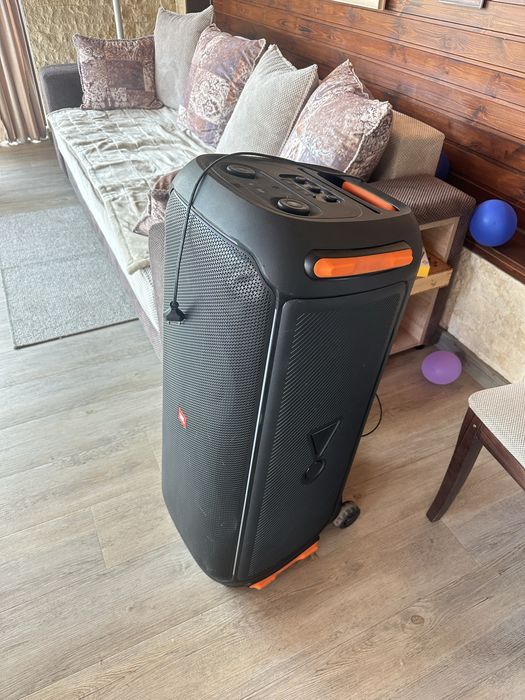 JBL partybox 710