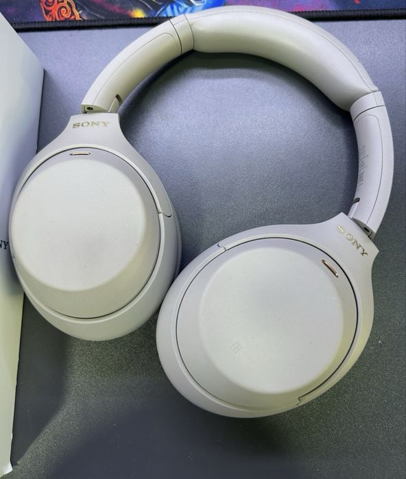 Наушники Sony WH-1000XM4