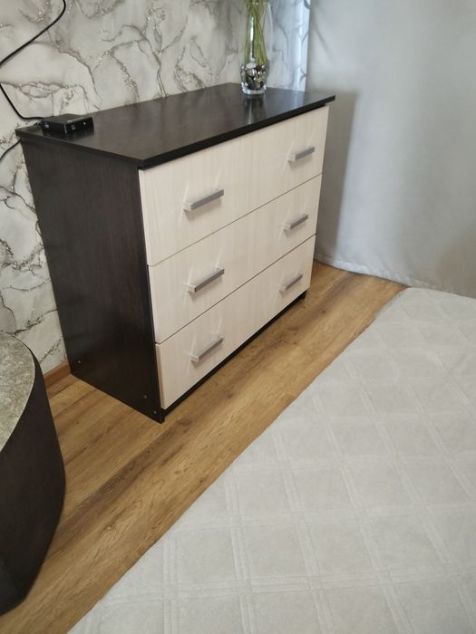 Продам спальный гарнитур