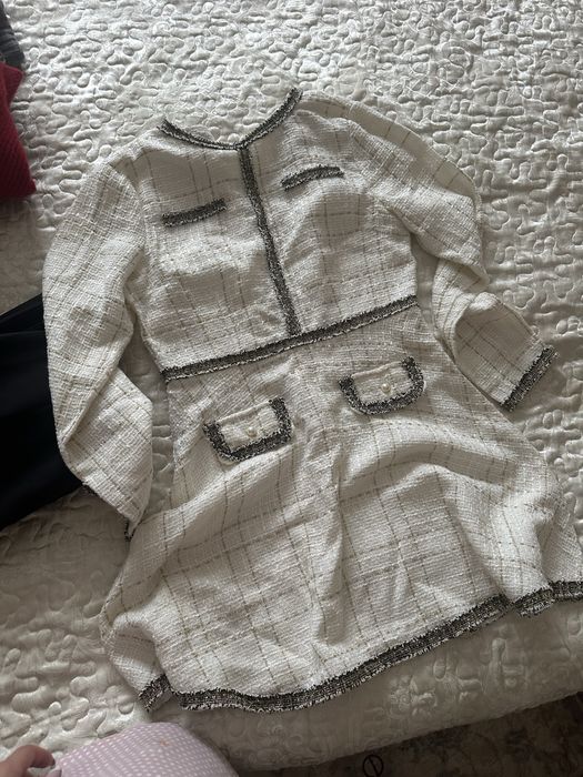 Каждая по 1500 тенге