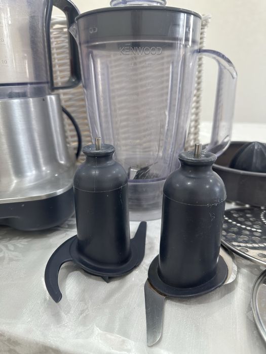 Продам кухонный комбайн KENWOOD
