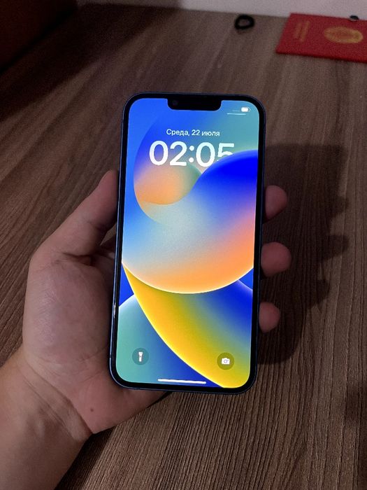 iPhone 13 в идеальном состоянии