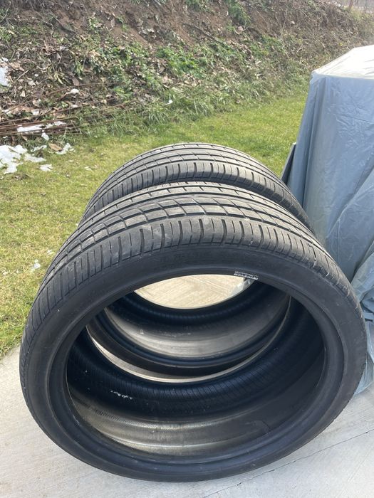 Летни гуми Pirelli 255/35/19  4,5 мм