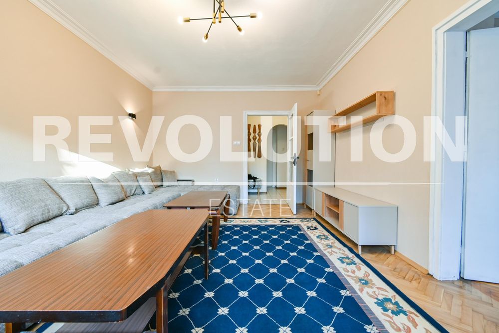 Дава се под наем Тристаен апартамент в София, Лозенец - 120 кв.м за 900 € - Снимка #2