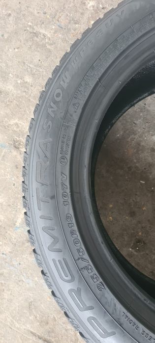 4 anvelope iarna,fata Maxxis 255/50/19,spate Falken 285/45/19.Pret/buc