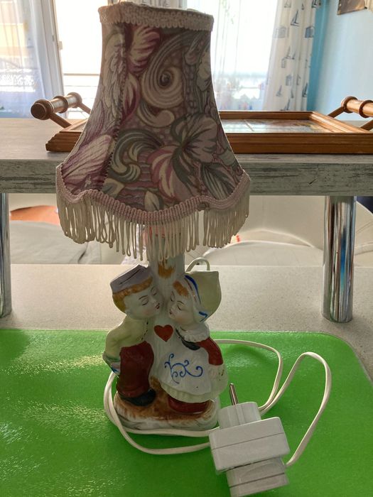 Нощна / настолна  лампа