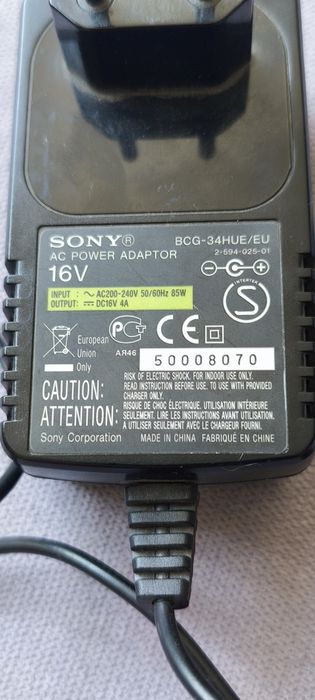 Оригинален адаптер / захранване Sony 16V BCG-34HUE".
