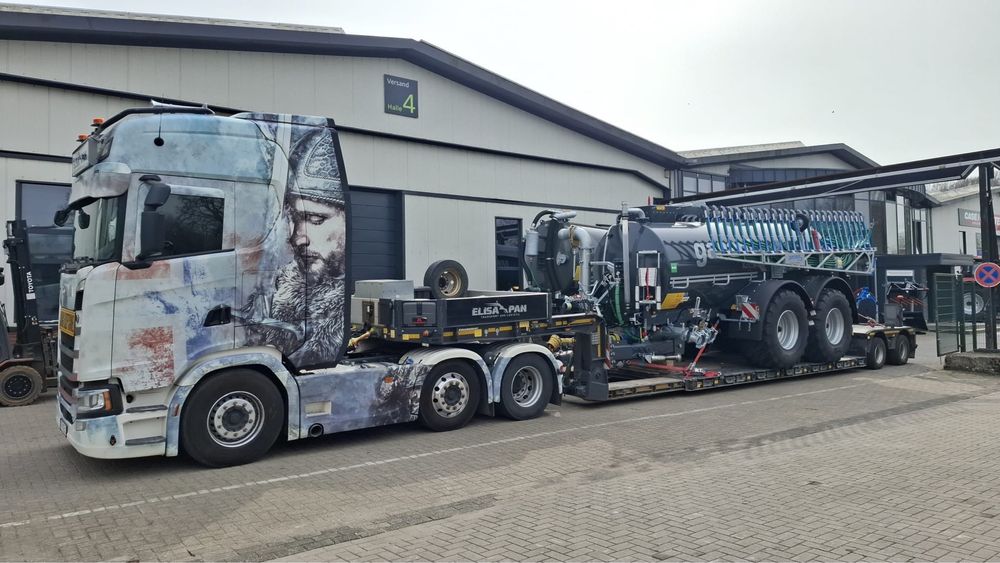 Efectuam transport intern si international cu trailer