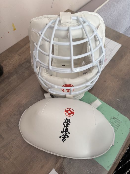 Продам Шлем для каратэ