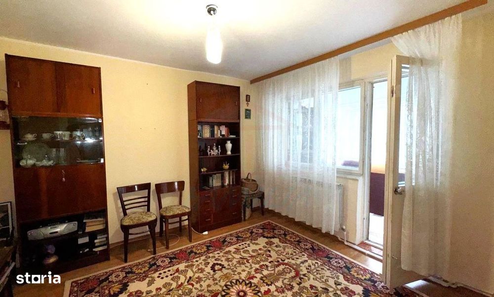 75.000 euro, 3 camere, Centru, etaj 3/4