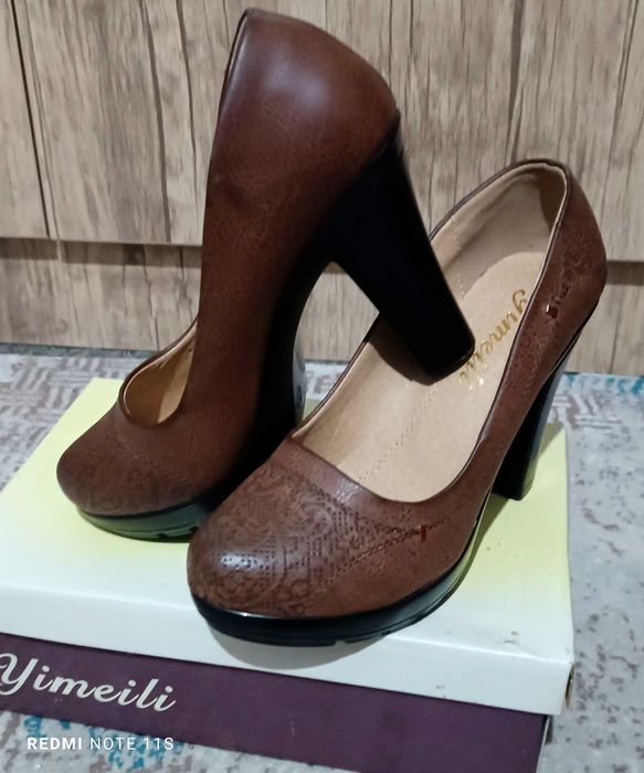 Туфли на каблуке с узором классические/ туфли баланд пошнада накшли