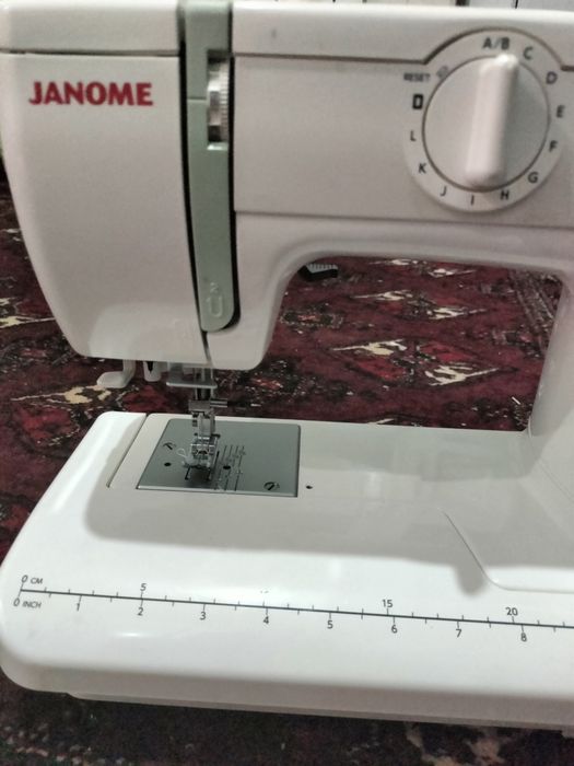 Швейная машина janume Q23G