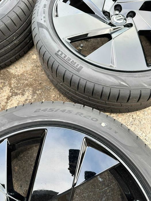 Оригинални нови джанти с гуми 20 цола за Волво 245/45/20