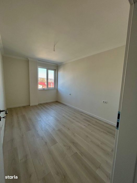 Apartament Finisat - Etaj Intermediar I Parcare I Balcon - Tautiului — fotografia 3