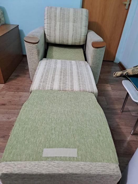 Диван,Кресло-кровать,два стула