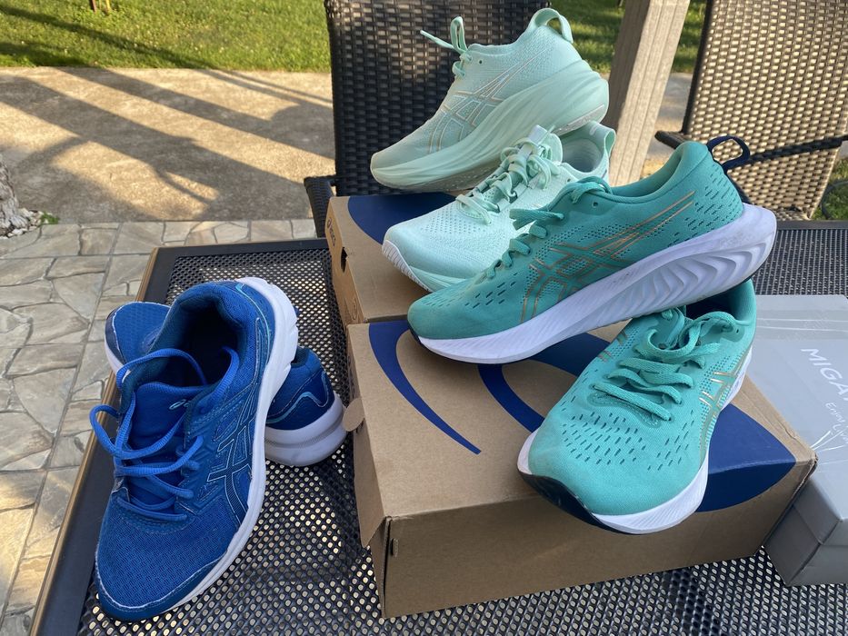маратонки Asics номера 37,5 и 38см ,стелки 23,5см и 24см,като нови