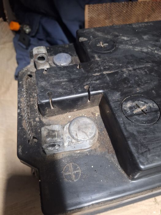 Продам на камаз хороший аккамулятор