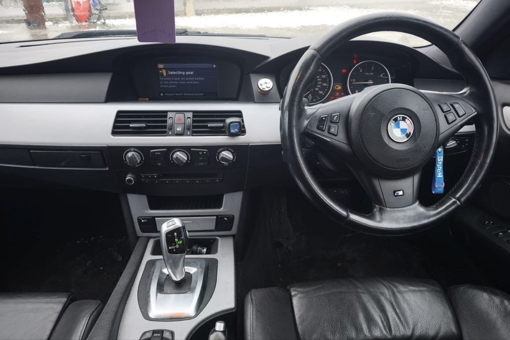 Dezmembrez BMW 520d LCI an 2009 M-PACK  2.0d 177cp,Automat,Navigatie