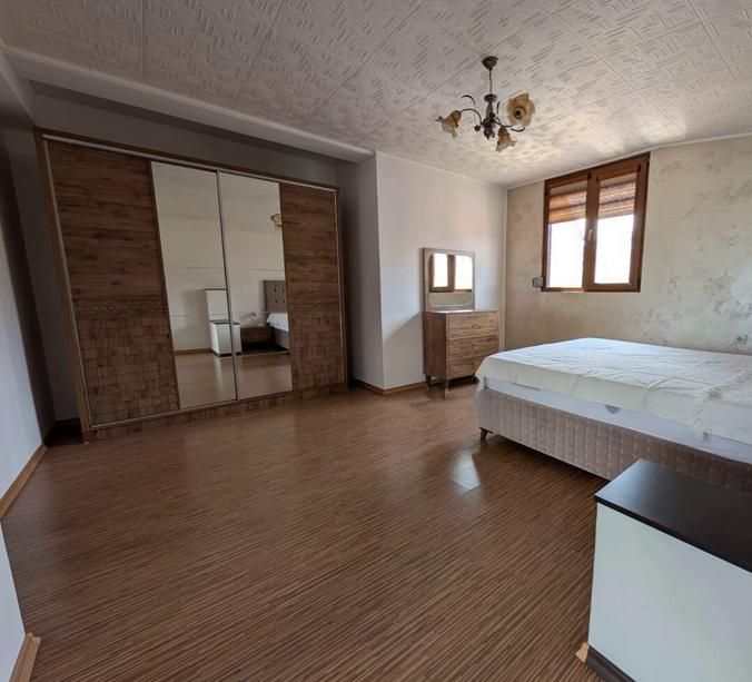 Дава се под наем Тристаен апартамент в Пловдив, Център - 90 кв.м за 600 € - Снимка #6