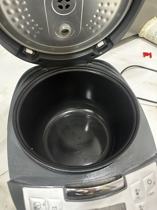 Мультиварка Redmond