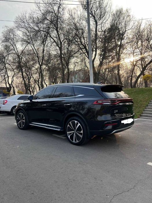 BYD TANG EV  full 4 WD, 4.4 сек, 2 dual мотор, black, пробег 31500