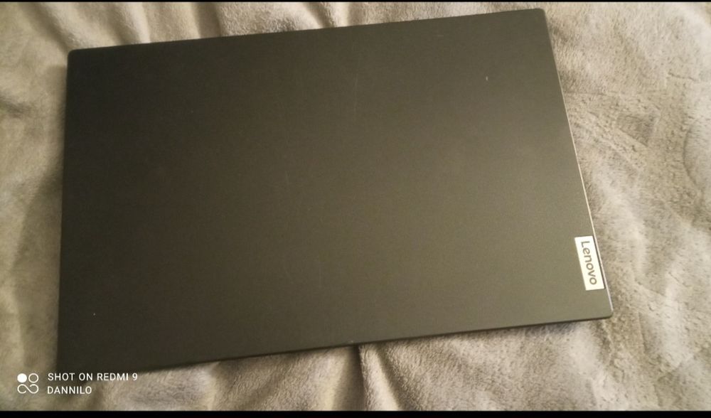 Продаю ноутбук lenovo