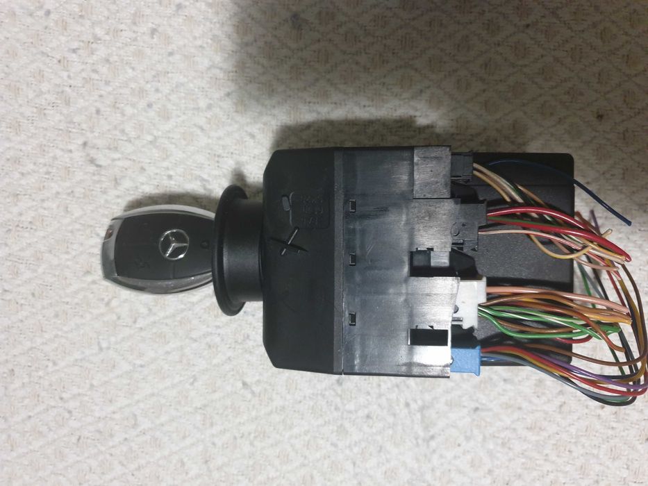 cheie Mercedes pentru plajă ! + contacte Mercedes clasa C