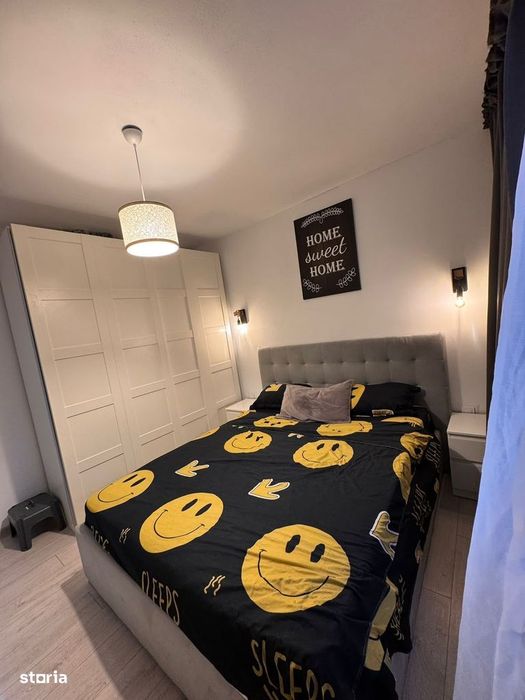 Apartament modern cu doua camere decomandat si loc de parcare, piata P