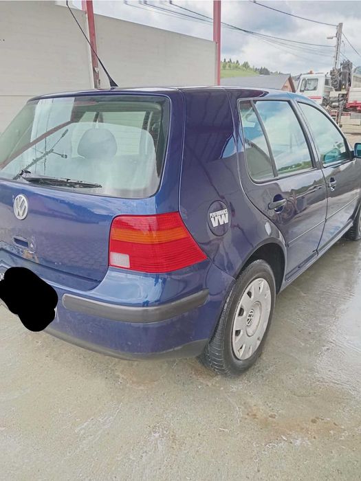 Vând Golf 4 detalii la nr 0726547137