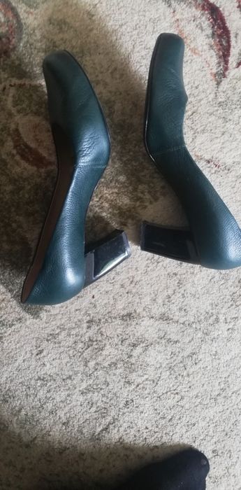 Обувки 38 номер много малко носени