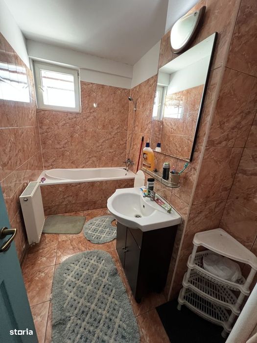 INCHIRIEZ apartament 1 camera spatios, zona Terezian