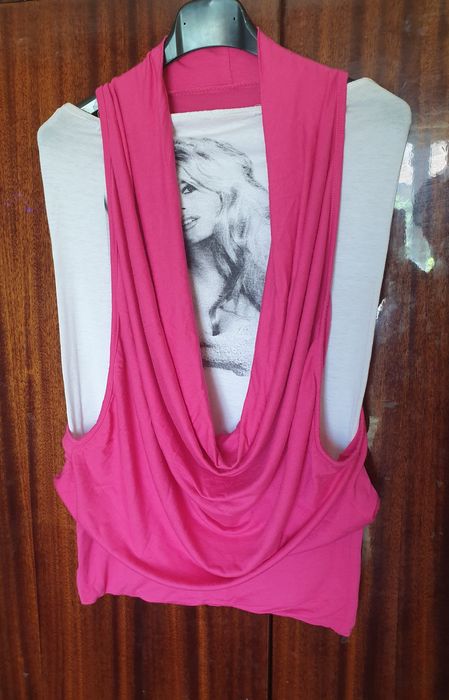 Дамски топове и блузки