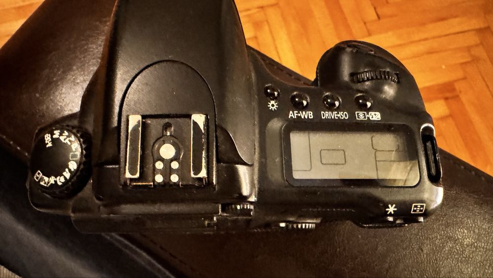 Body Canon 20 d DEFECT !