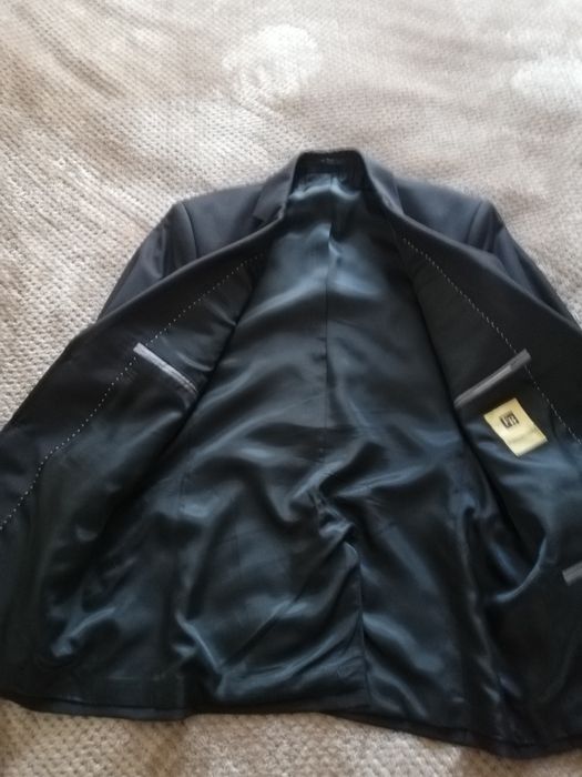 Продам мужской костюм.