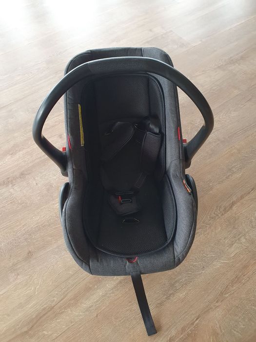 Детско столче-кошница за автомобил 0-13 кг. Не използвано!