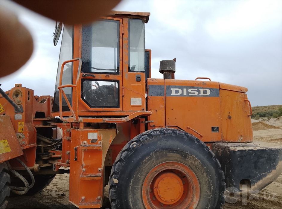 Фронтальный погрузчик SD300N