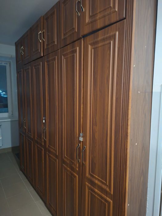 Продам шкаф большой