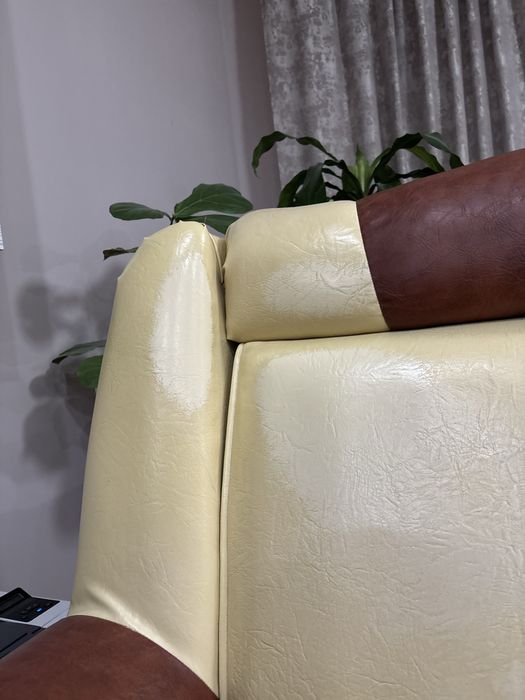 Colțar din piele extensibil + fotoliu – stare foarte bună