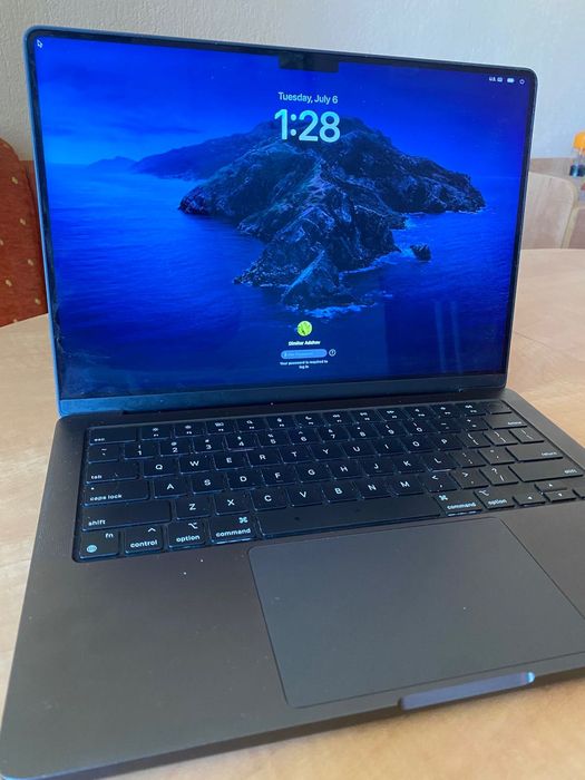 MacBook Pro 14-inch M3 Pro 512 GB