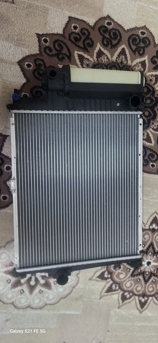 Радиатор бмв новый
